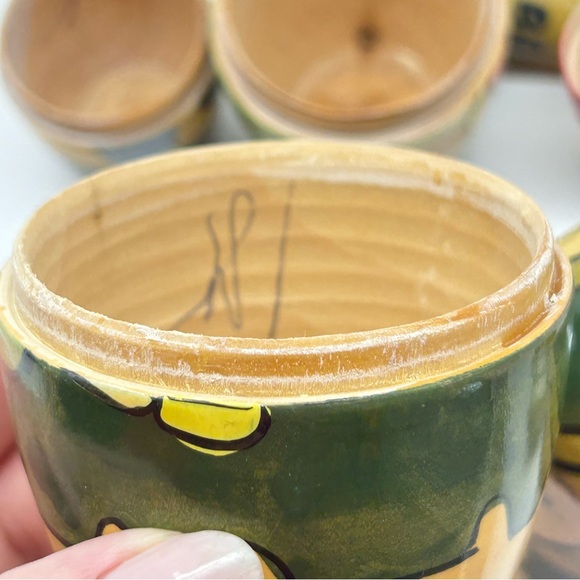 Villagers Nesting Dolls & Pot Of Beans 5 pcs - Picture 4 of 16